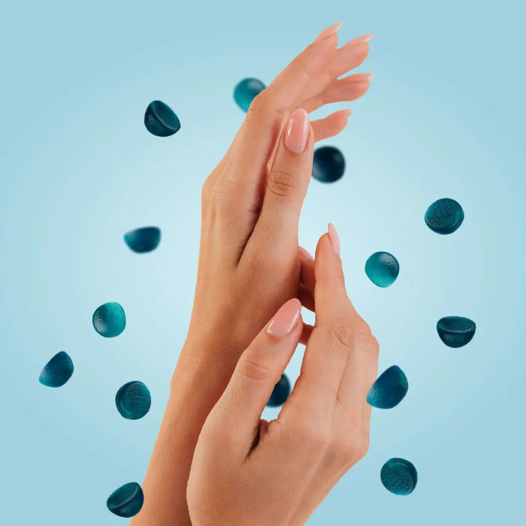 Roke z modrozelenimi gumiji Hair & Nail – prehranska dopolnila za rast las in nohte | lumme.
